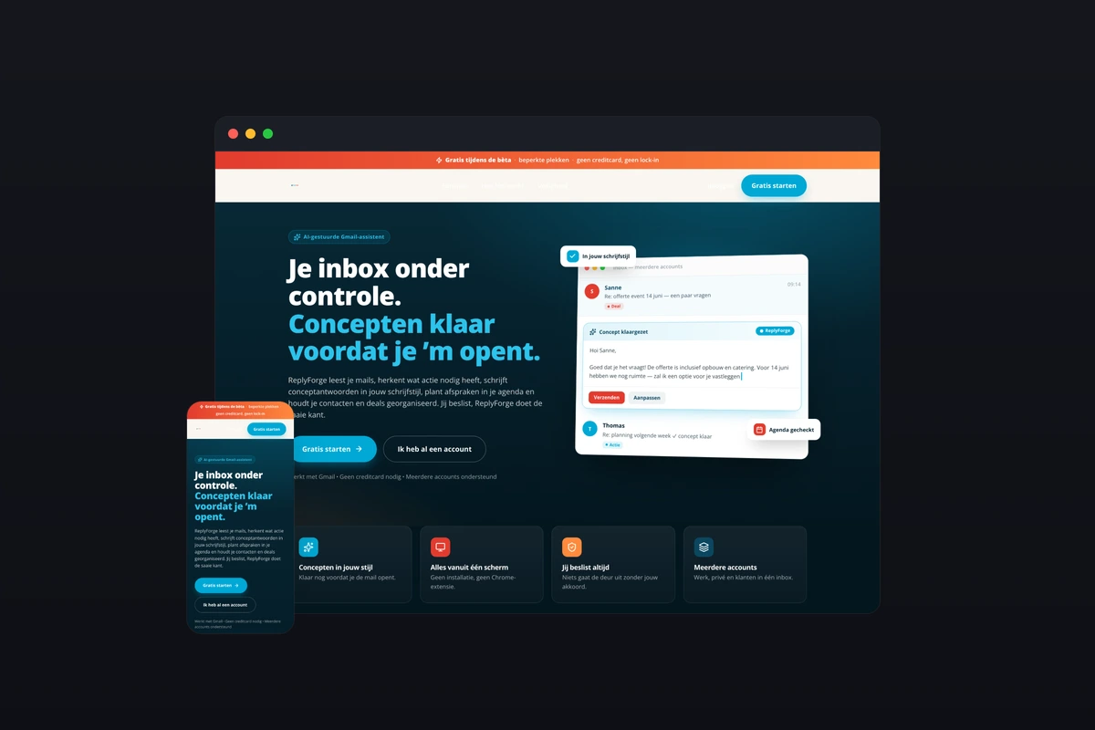 Website van ReplyForge — homepage op desktop en mobiel.